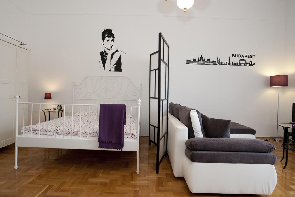 Alice Apartment Budapest Room photo